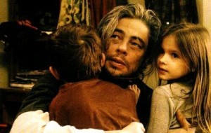 21-Grams-benicio-del-toro-7052632-500-318