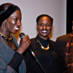 Aïcha Cissé (l), Aminata Demba (m) en Afrika Filmfestival-voorzitter Guido Convents.

Foto © Raf Degeest